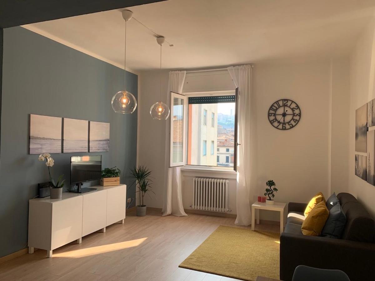 Camozzi Central Apartment Bergamo Exterior photo