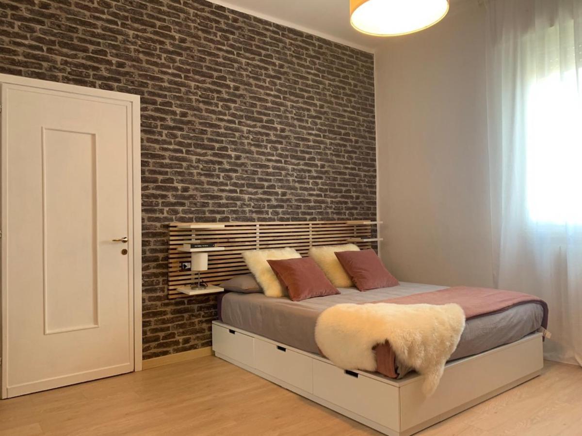 Camozzi Central Apartment Bergamo Exterior photo