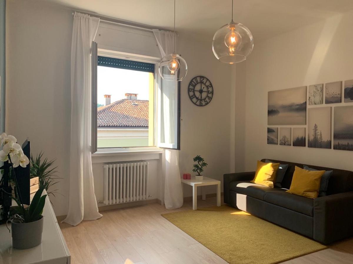 Camozzi Central Apartment Bergamo Exterior photo