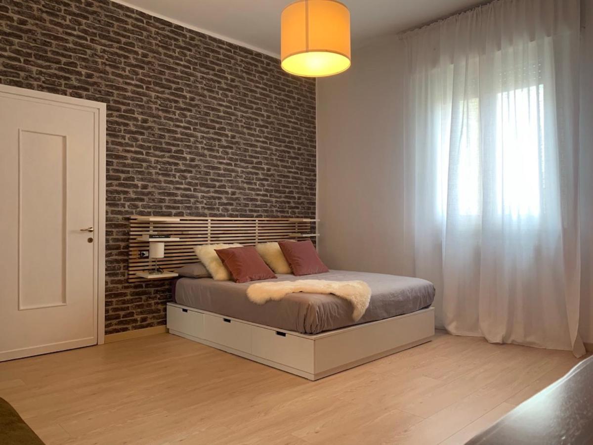 Camozzi Central Apartment Bergamo Exterior photo